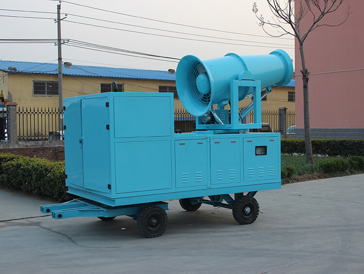 鄭通研發(fā)1T水箱牽引式霧炮機實拍